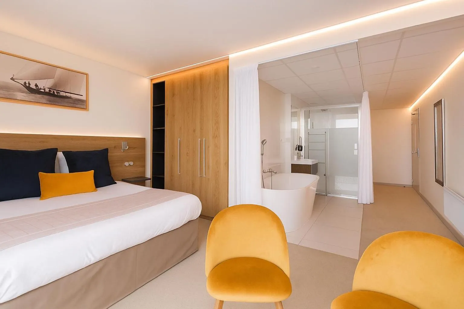 Le Nautica Hotel Perros-Guirec 3*,